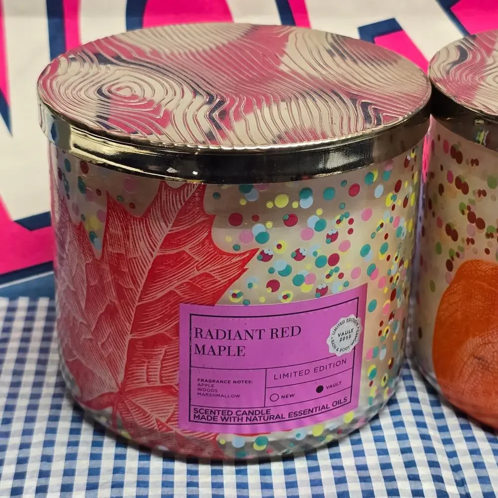 BBW Radiant Red Maple & Pumpkin Spice Latte X Twisted Peppermint 3 Wick Candle - Picture 2 of 5